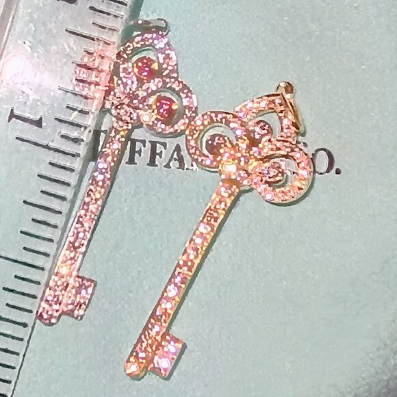 Tiffany & Co. 18K Rose Gold DIamonds Fleur de Lis Key Pendant - Picture 7 of 13
